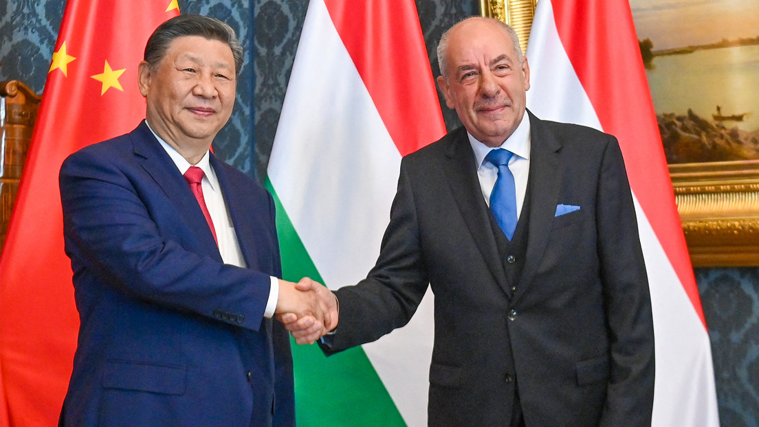Xi: China está dispuesta a llevar sus relaciones con Hungría a "un nivel superior"
