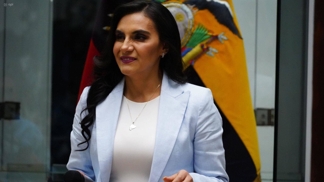 "Quieren destituirme": vicepresidenta de Ecuador acusa a Noboa de "abuso de poder"