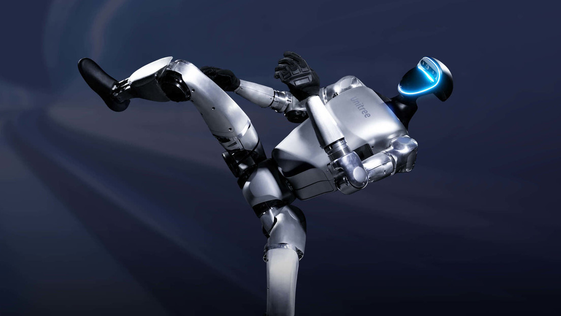 Aplasta nueces, abre botellas de un golpe y recibe puñetazos: presentan un nuevo robot humanoide (VIDEO)