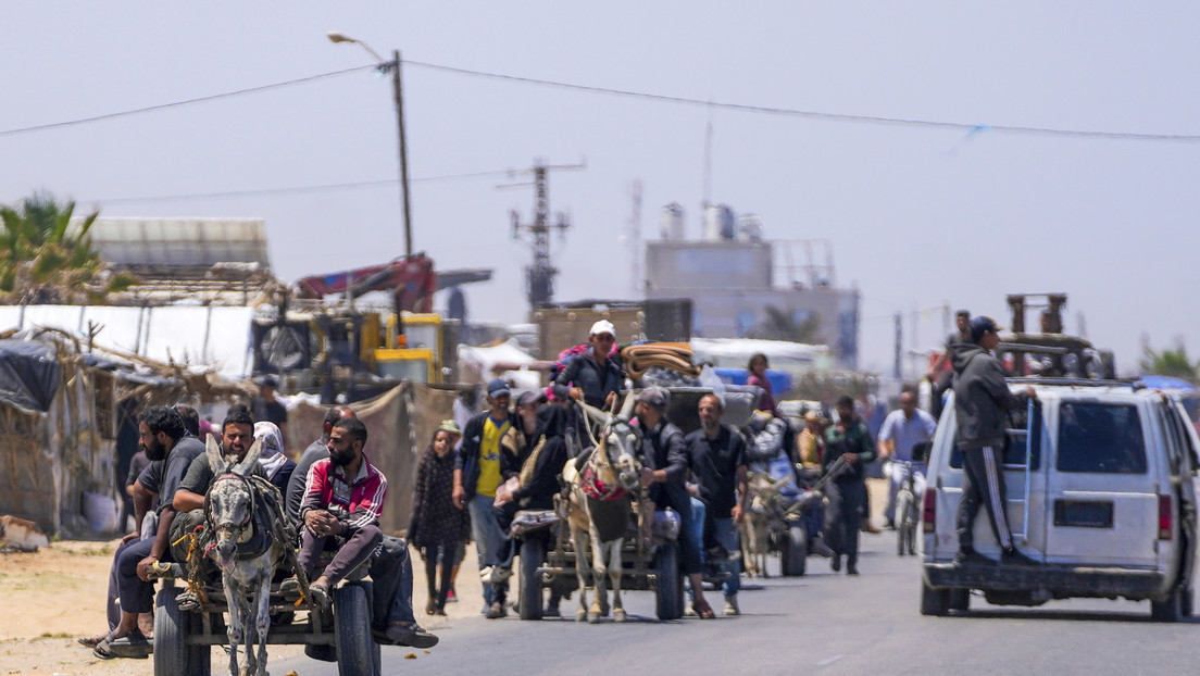 Casi medio millón de palestinos huyen de Rafa ante el avance de los tanques israelíes