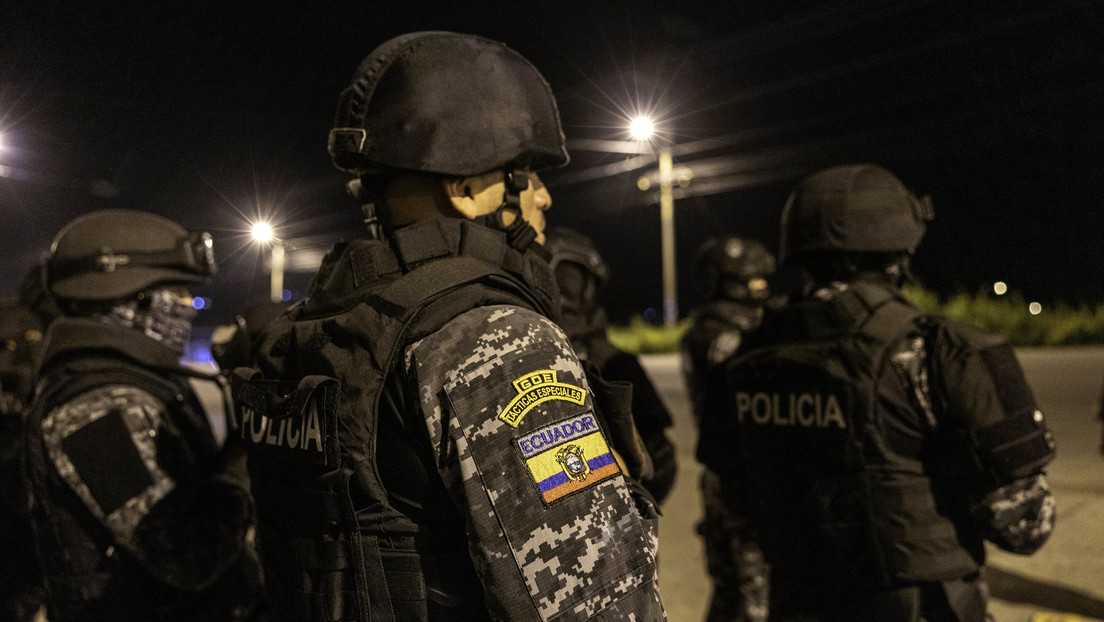 Gobierno de Ecuador pide al pueblo una "donación" para la Policía