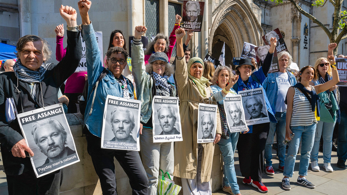 El Tribunal Supremo británico permite a Assange recurrir su extradición