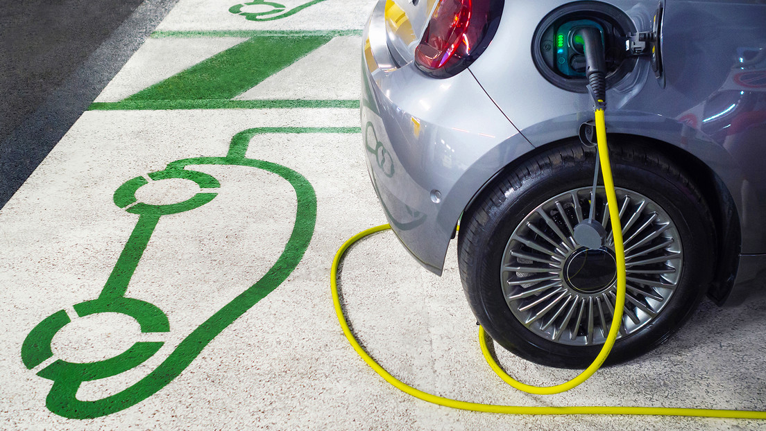 Los coches eléctricos atropellan a más peatones que los de gasolina: ¿por qué?