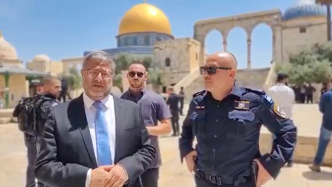 Un ministro israelí visita la mezquita de Al Aqsa y afirma que "pertenece solo a Israel"