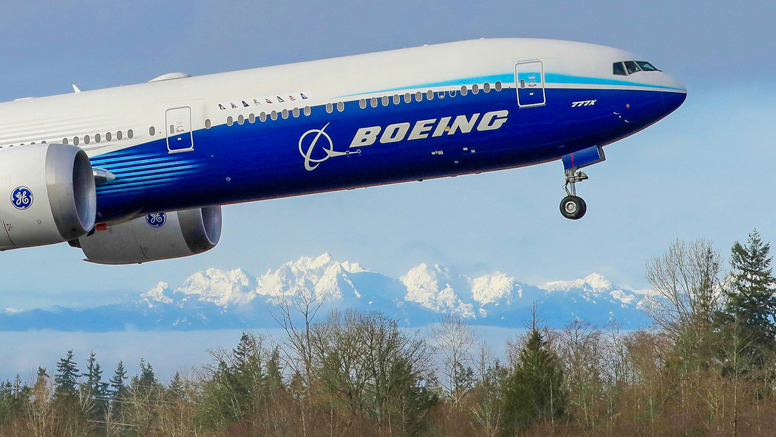 Revelan una falla potencialmente fatal en unos 300 aviones de Boeing