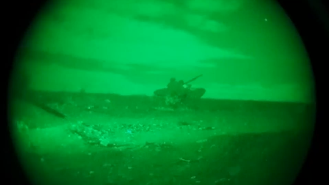 VIDEO: Un militar ucraniano huye a Rusia en un tanque T-64 robado