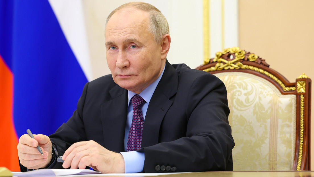 Putin: Rusia no se niega a negociar la paz, pero con un Gobierno legítimo de Ucrania