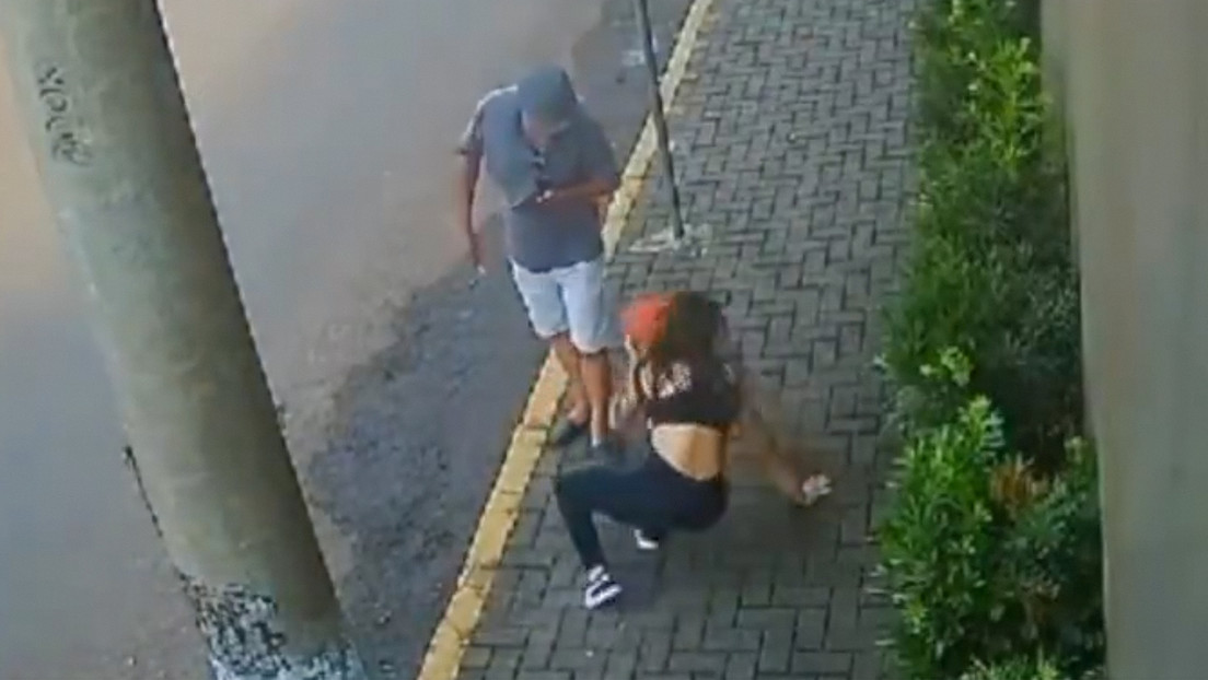 Mujer ataca a otra con soda cáustica porque la miraba con cara de burla