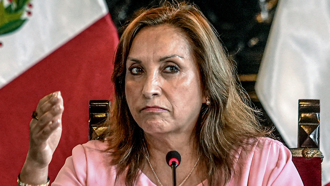 Fiscalía de Perú presenta denuncia constitucional contra Boluarte por el 'caso Rolex'
