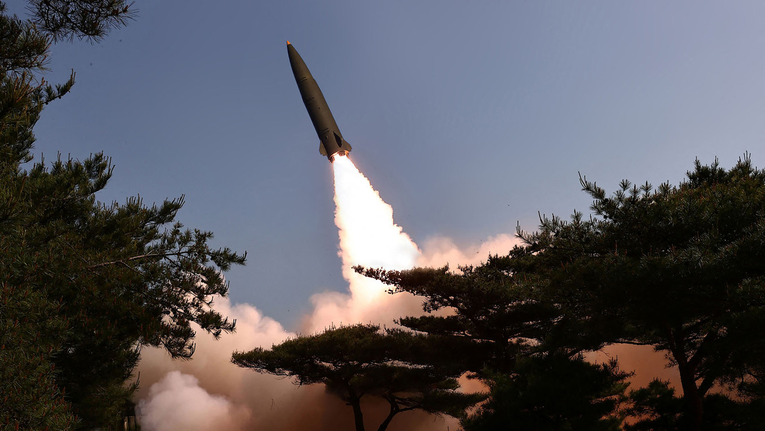 Corea del Norte lanza una decena de misiles balísticos