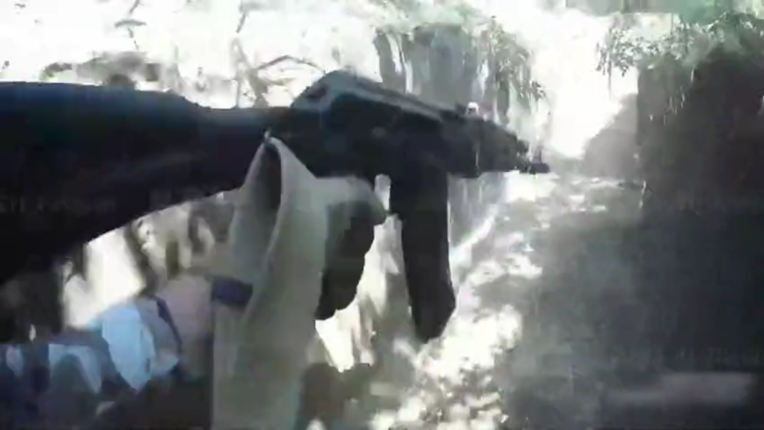 Militar ruso capta en video el asalto a una fortificación ucraniana