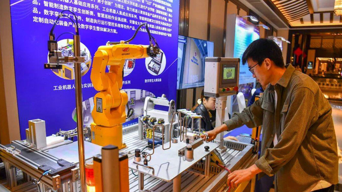 Avanzados, hábiles y juguetones: impresionante muestra de robots en China