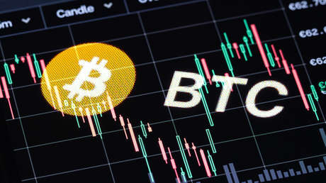 Detienen al 'Bitcoin Jesus' por cargos de evasión fiscal