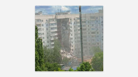 Ataque ucraniano destruye un edificio residencial en Bélgorod