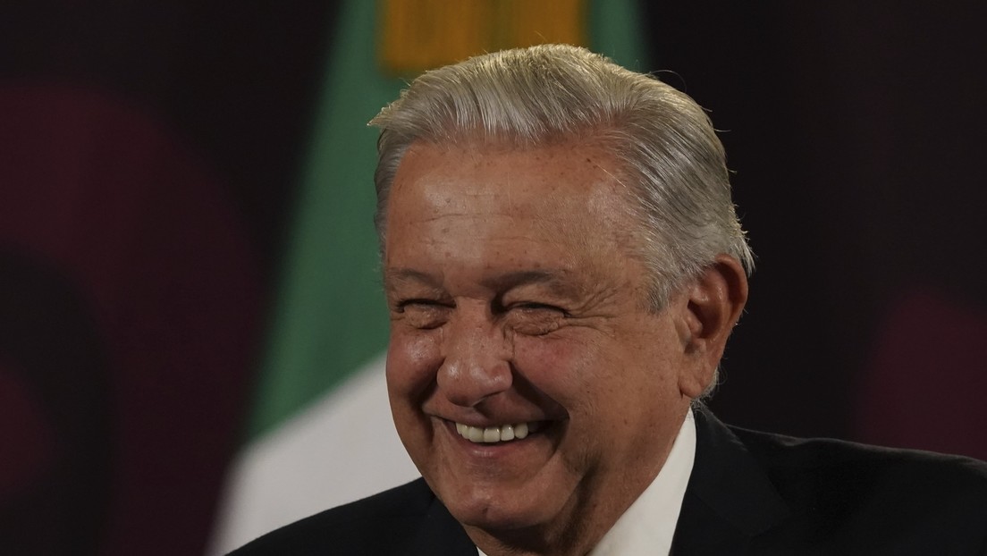 López Obrador felicita a Sheinbaum: "Va a ser la primera presidenta de México"