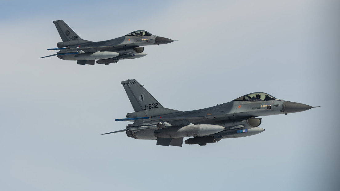 Países Bajos permitirá a Kiev utilizar sus F-16 para atacar objetivos dentro de Rusia