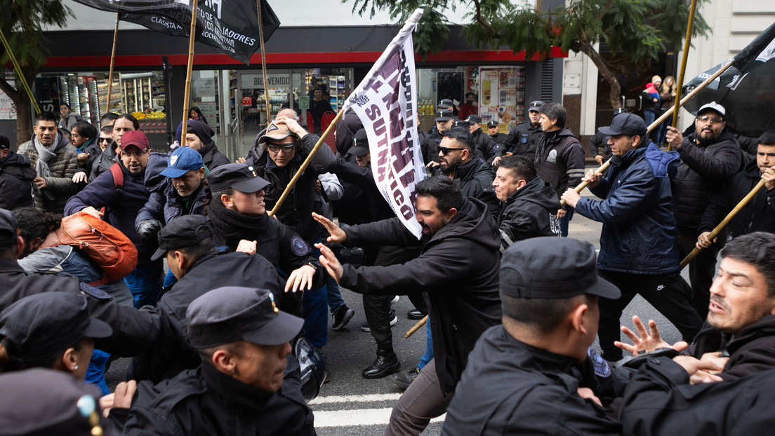Gremio de empleados estatales de Argentina anuncia paro y movilización contra la ley Bases