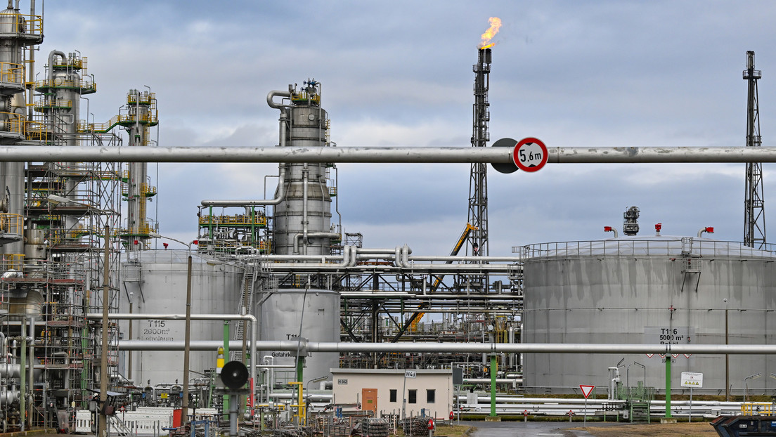 Bloomberg: Los ingresos petroleros rusos subieron un 50 % tras la adaptación a las sanciones