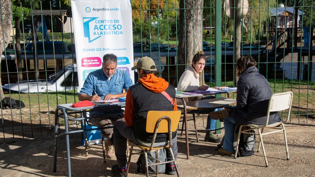 Otro recorte en Argentina: Gobierno de Milei cierra oficinas del Centro de Acceso a la Justicia