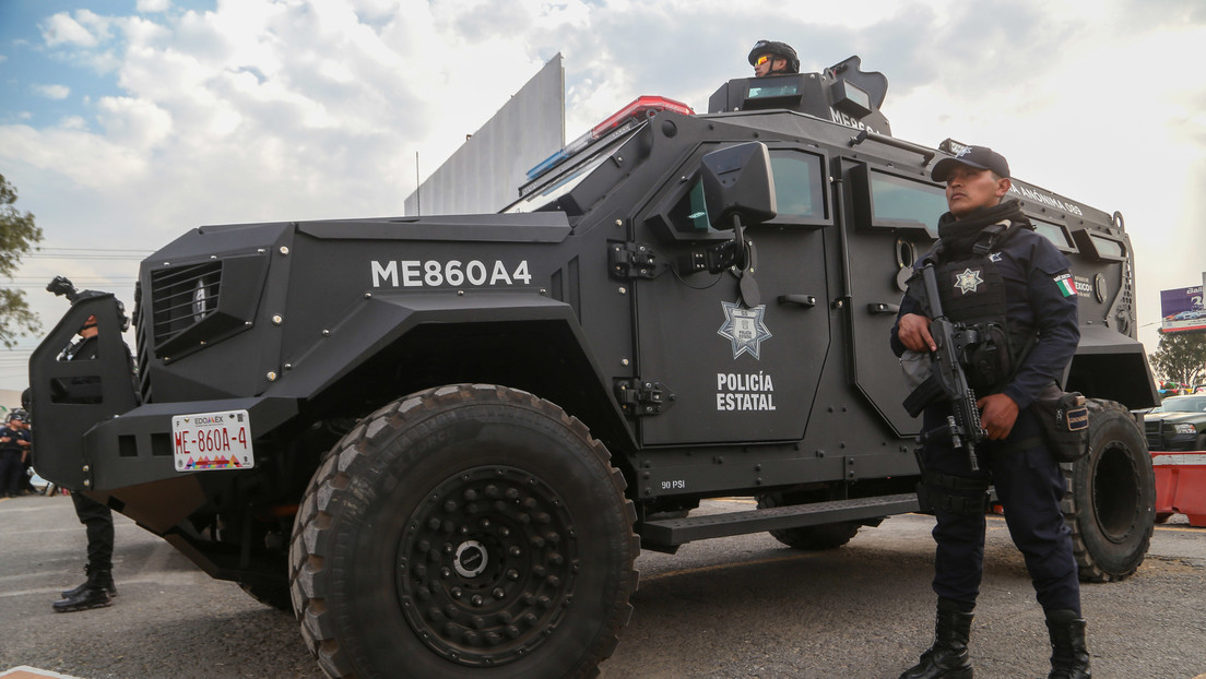 Ataque a policías desata intensa persecución en México