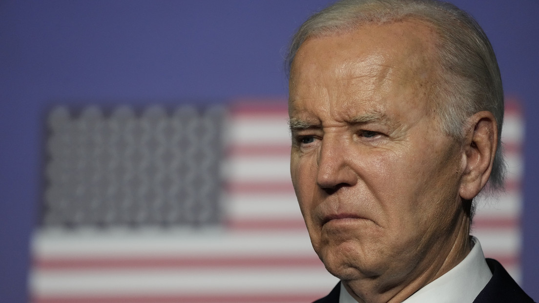 Biden se molesta por una pregunta acerca de la propuesta de alto el fuego en Gaza