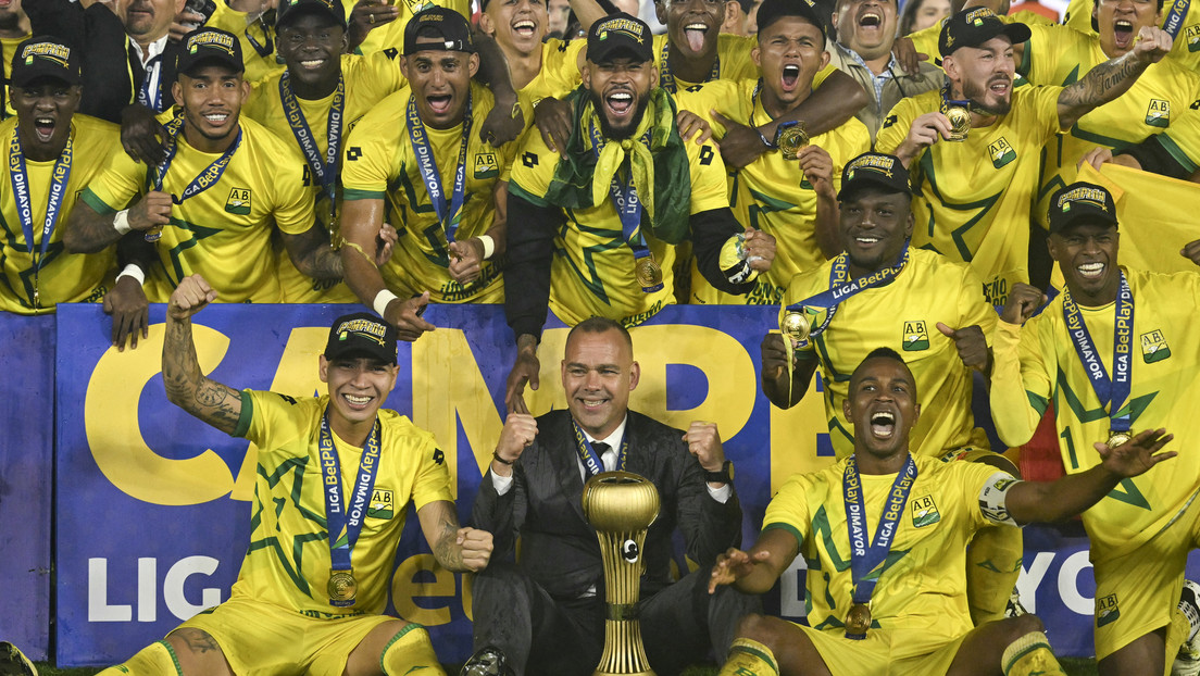 Noche histórica en el fútbol colombiano: el Atlético Bucaramanga logra su primer campeonato