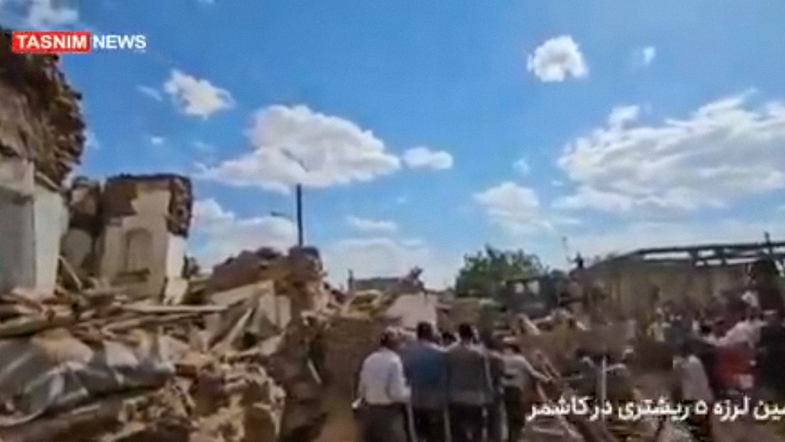 Sismo de magnitud 4,9 deja 4 muertos y 120 heridos en Irán (VIDEOS, FOTOS)