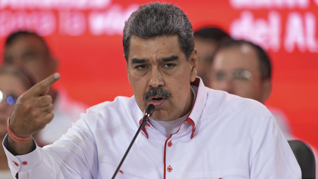 Maduro denuncia que la oposición extremista se prepara para "gritar fraude"