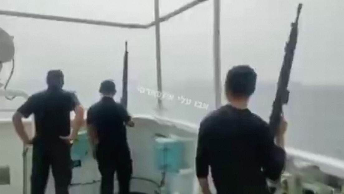 Reportan el hundimiento de otro barco atacado por los hutíes