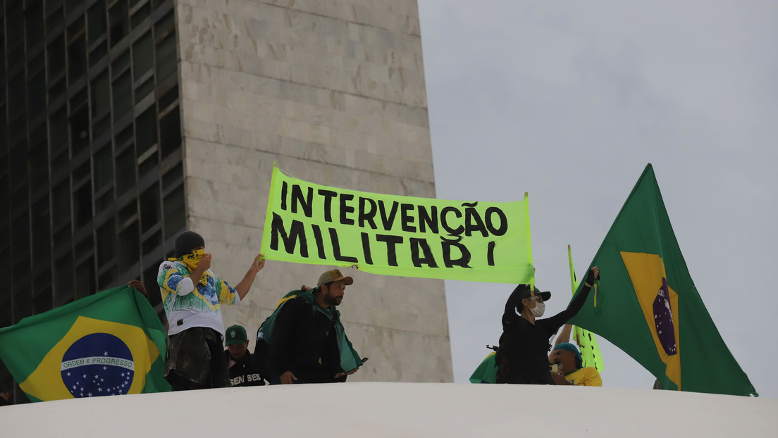 Reportan que Brasil recibió de Buenos Aires una lista de bolsonaristas prófugos en Argentina