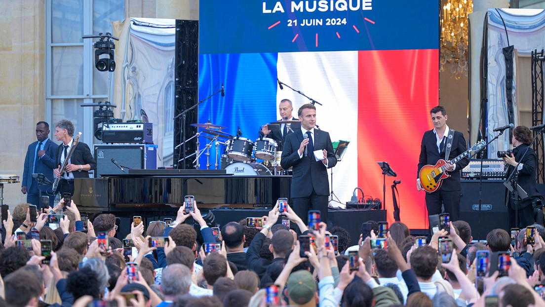 Macron aceptaría una amplia coalición, pero su predecesor dice que "el macronismo se acabó"