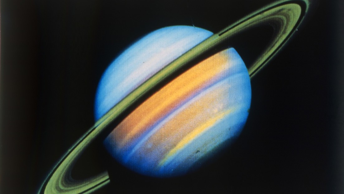 Enorme "desequilibrio energético" detectado en Saturno