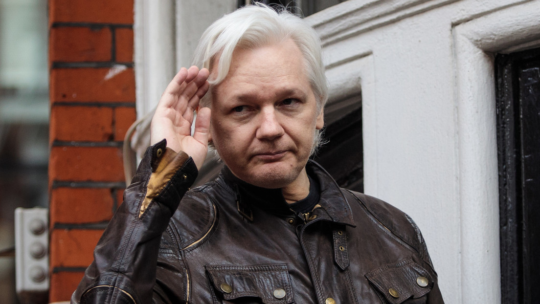 Un presidente sudamericano invita a Assange a visitar su país