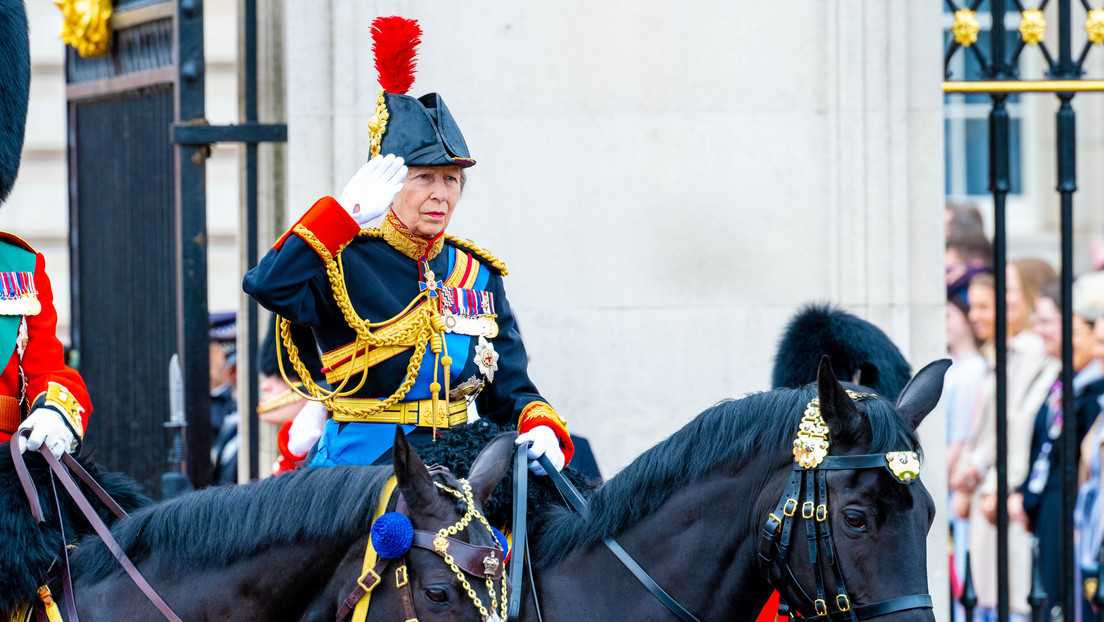 La hermana del rey Carlos III sufre pérdida de memoria tras ser herida por un caballo
