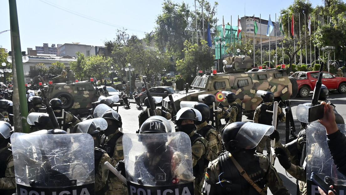 Arce denuncia movilizaciones irregulares de militares bolivianos en la Paz