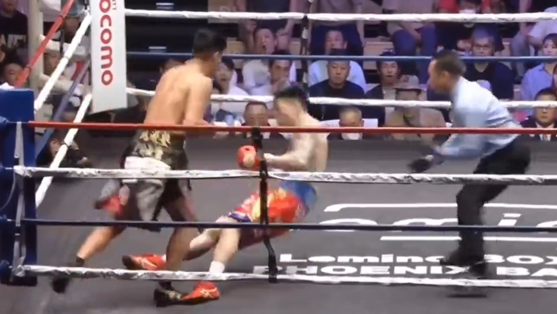 VIDEO: Boxeador cae, se repone y gana con súbito nocaut que pone a convulsionar a su rival