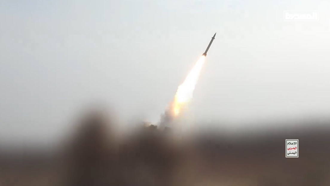 Los hutíes publican video del lanzamiento de un misil hipersónico de fabricación local