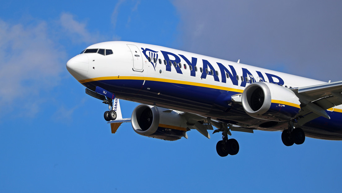 Investigan un Boeing de Ryanair que cayó 600 metros en 17 segundos