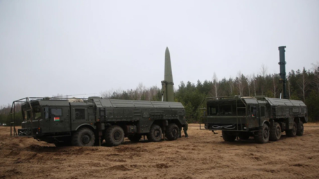 Alto cargo de Bielorrusia: Minsk no será el primero en atacar con armas nucleares