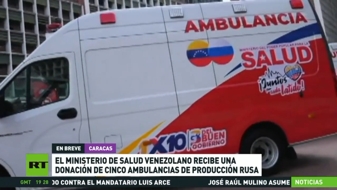 Ministerio de Salud venezolano recibe una donación de cinco ambulancias de producción rusa