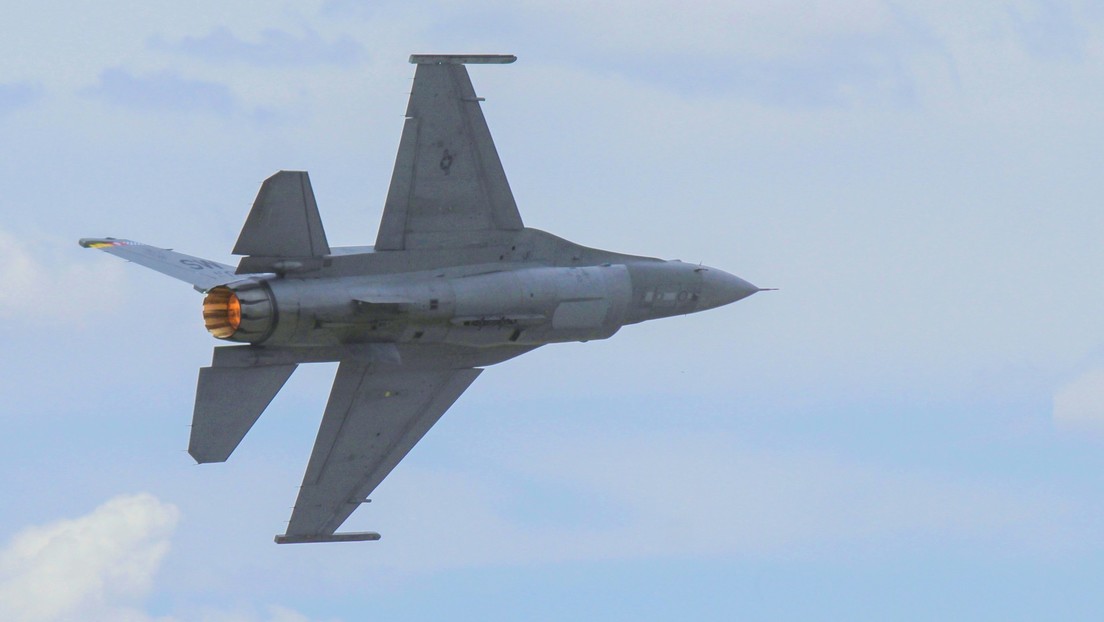 Países Bajos podría enviar "pronto" los primeros cazas F-16 a Ucrania