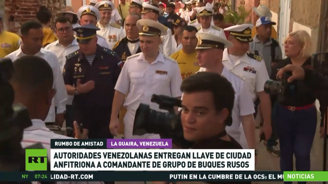 Jefe del grupo naval ruso que visita Venezuela recibe la llave de la ciudad anfitriona
