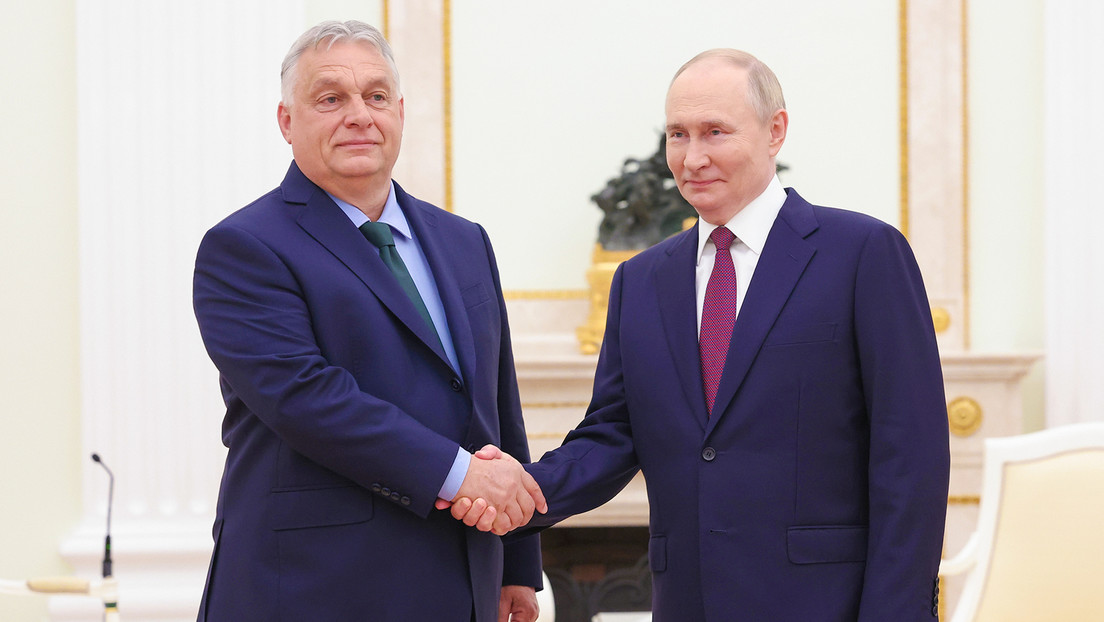 Putin se reúne con el primer ministro húngaro en Moscú