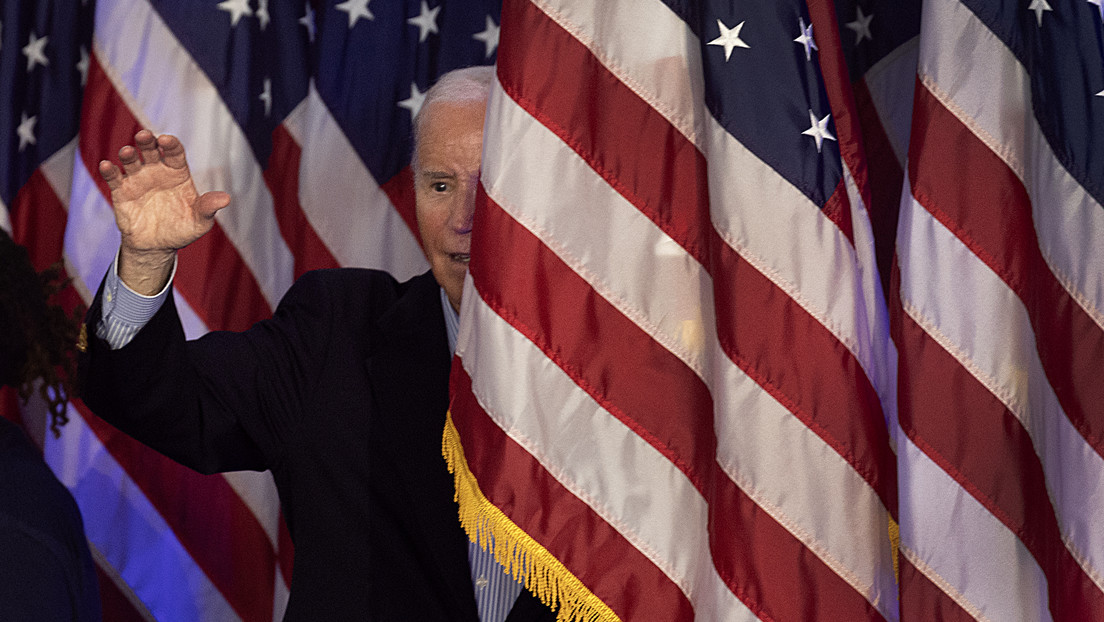 Biden asegura que es "el candidato", aunque confunde el año electoral
