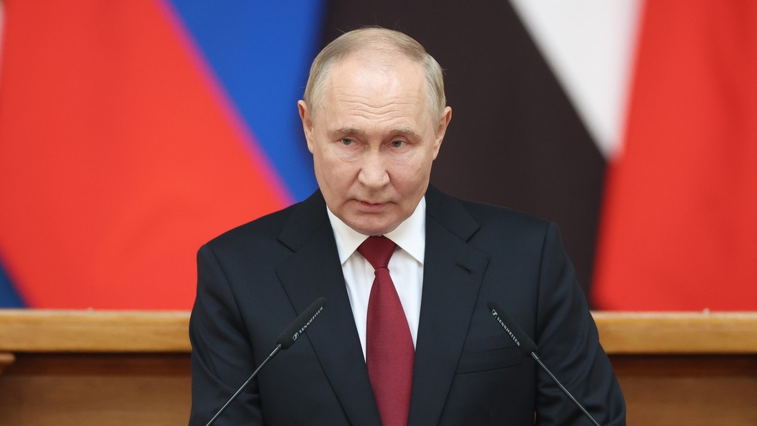 Putin explica cómo Occidente intenta con "fuerza y chantaje" preservar su dominación en el mundo