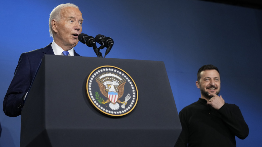 "¡Damas y caballeros, presidente Putin!": Biden cede la palabra solemnemente a Zelenski y se equivoca