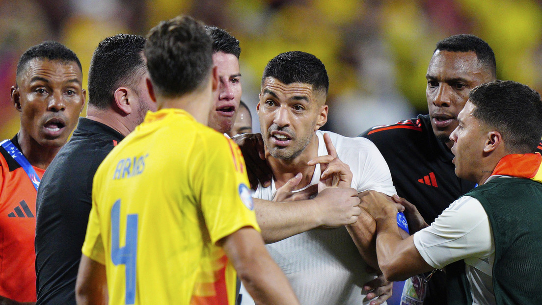 Luis Suárez revela el porqué del altercado con un jugador oponente tras el final del Uruguay vs Colombia