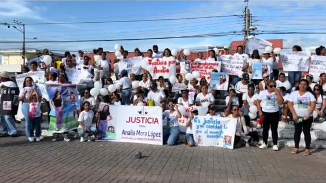 Piden justicia en Ecuador por menor fallecida en un hospital por supuesta mala praxis médica