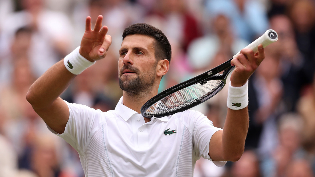 VIDEO: El gesto de Djokovic que desató abucheos tras su paso a la final de Wimbledon