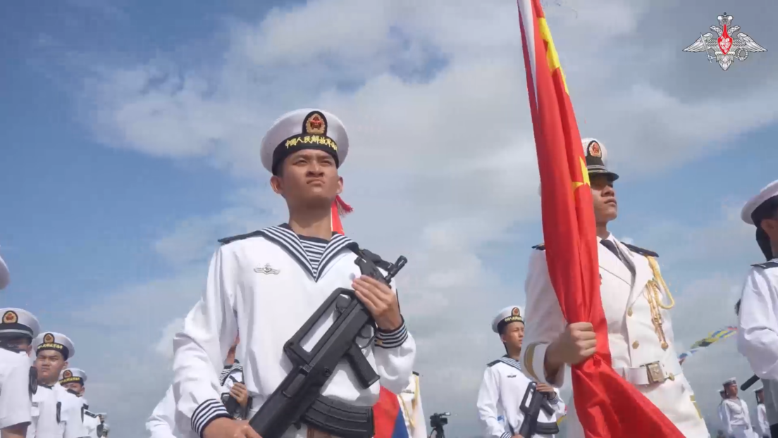 VIDEO: Armadas de Rusia y de China hacen ejercicios en el mar de la China Meridional